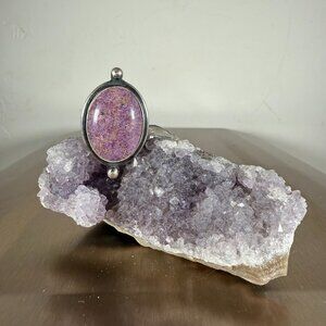 Sterling Silver Ring with Purple Agate Oval Gemstone Elegant Jewelry Size 7